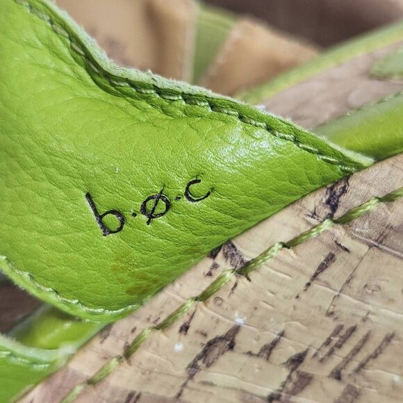 b.o.c. Green Leather Cork Sole Wedge Sandals Size 9 Green Leather Wedges - Picture 10 of 13